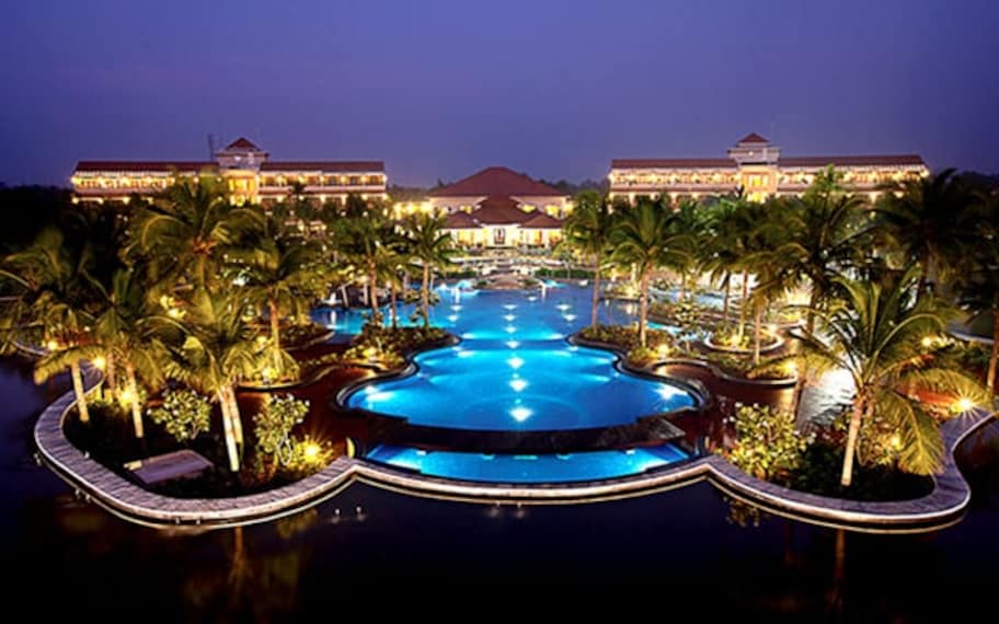 Pondicherry Ocean Spray Landscape Image